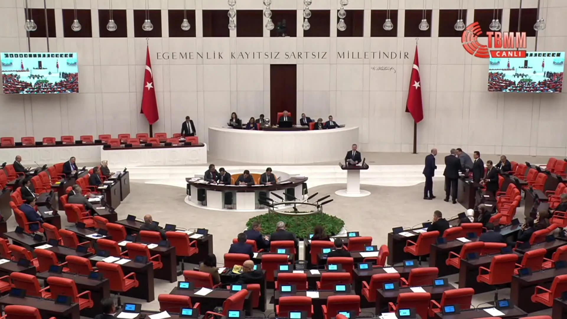 TBMM Genel Kurulu… Yeni Yol Partisi’nin “mal varlıklarının araştırılması” önerisi AK Parti ve MHP milletvekillerinin oylarıyla reddedildi